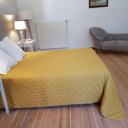 ナルボンヌ Domaine De Capoulade Bed & Breakfast エクステリア 写真