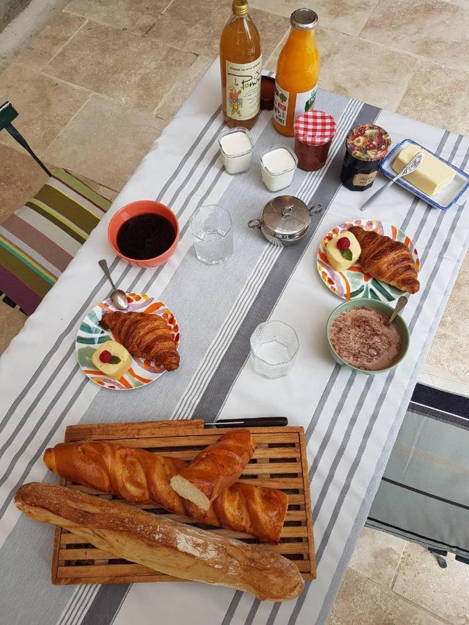 ナルボンヌ Domaine De Capoulade Bed & Breakfast エクステリア 写真